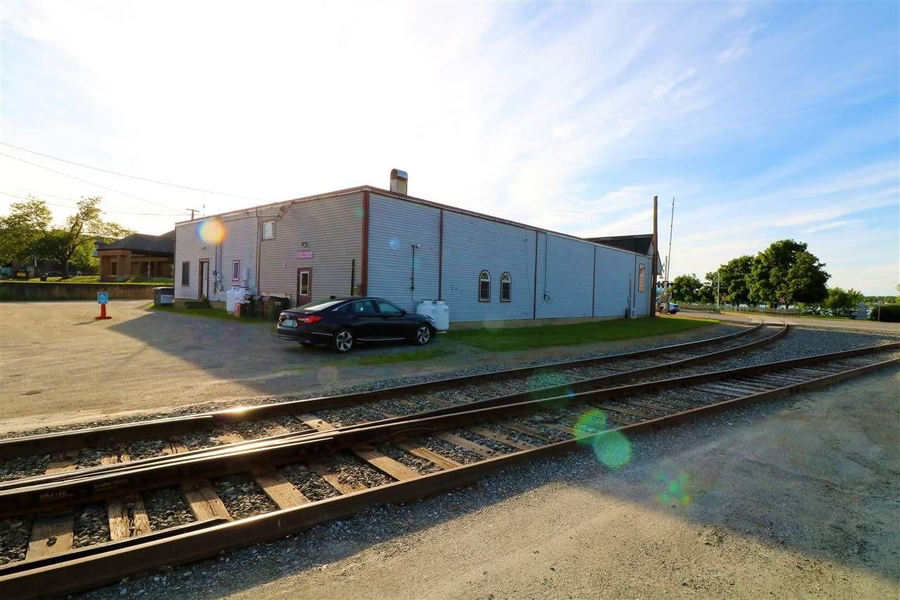 1 Main St, Newport, VT 05855